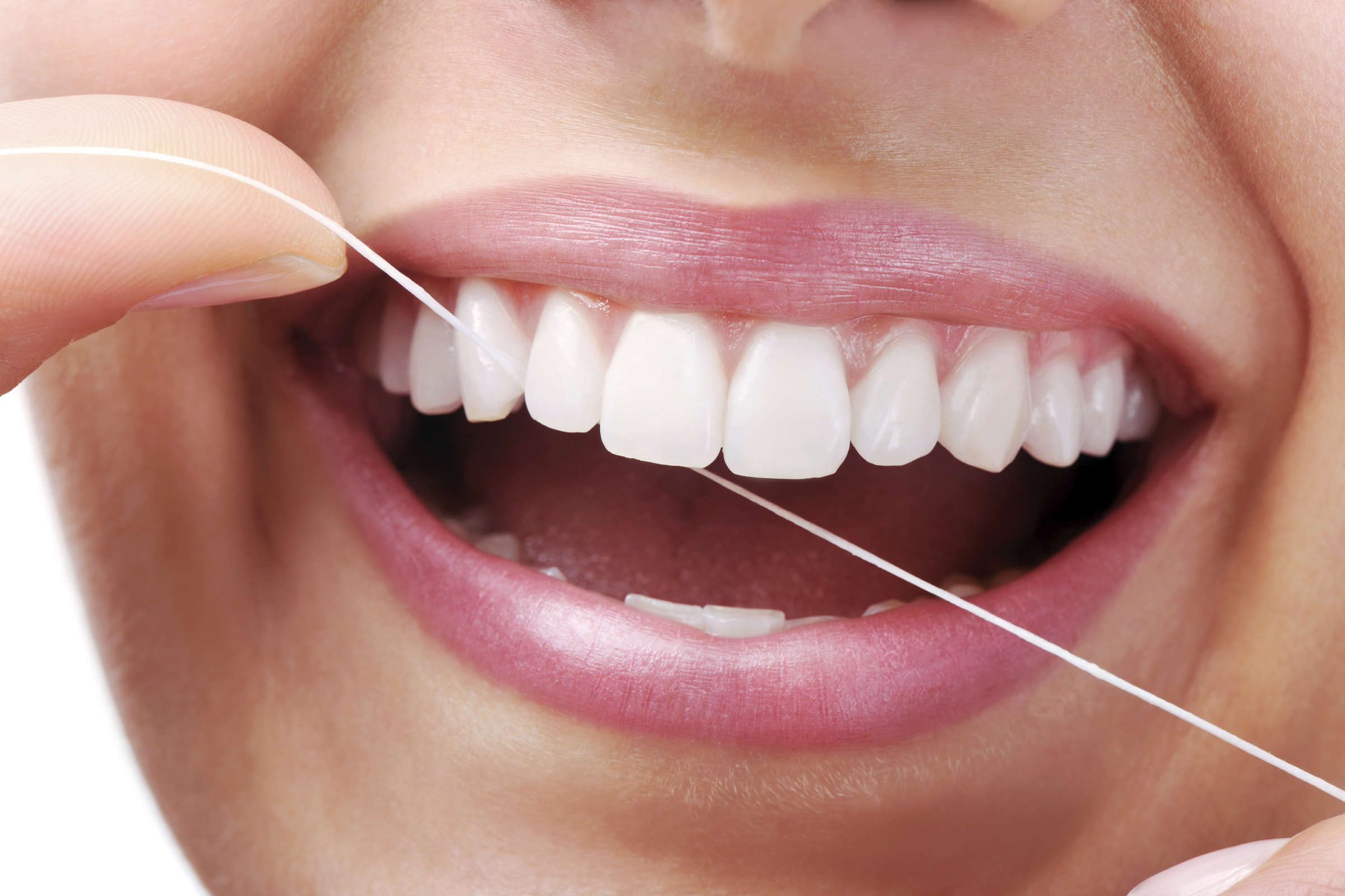 É necessário utilizar o Fio Dental com frequência? Entenda! - Ápex